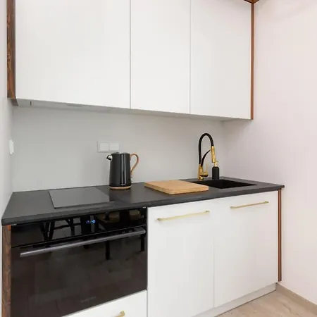 Aleja Solidarnosci 60b Ii By Renters Апартаменты Варшава